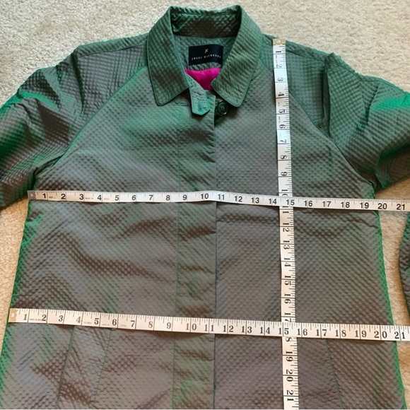 JHERI RICHARDS Iridescent Trench/Rain Coat - Picture 5 of 12